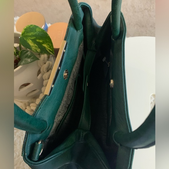 Danielle Nicole Bag - Picture 3 of 4